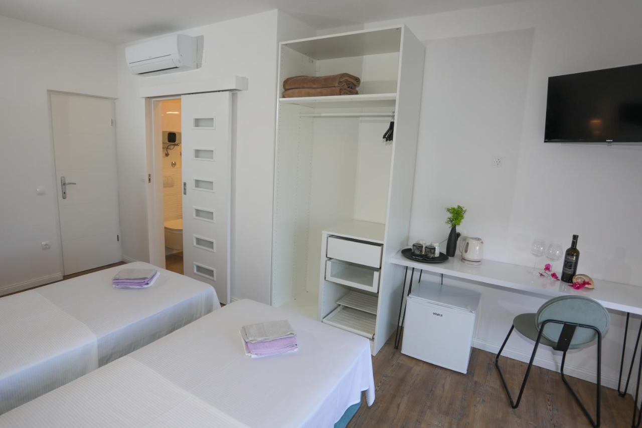 Stella Maris, Hvar - Rooms With A Balcony And A Stunning Sea View Hvar Town Extérieur photo